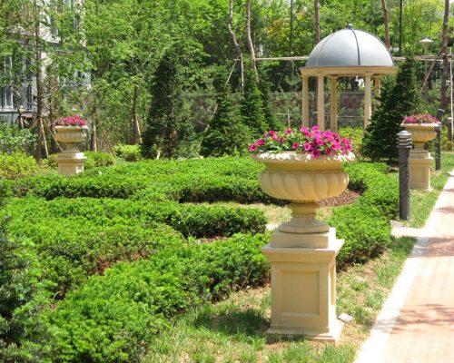 템플: BALUSTRADED TEMPLE: L9000 
조형화분: LARGE CLARENCE URN: A214